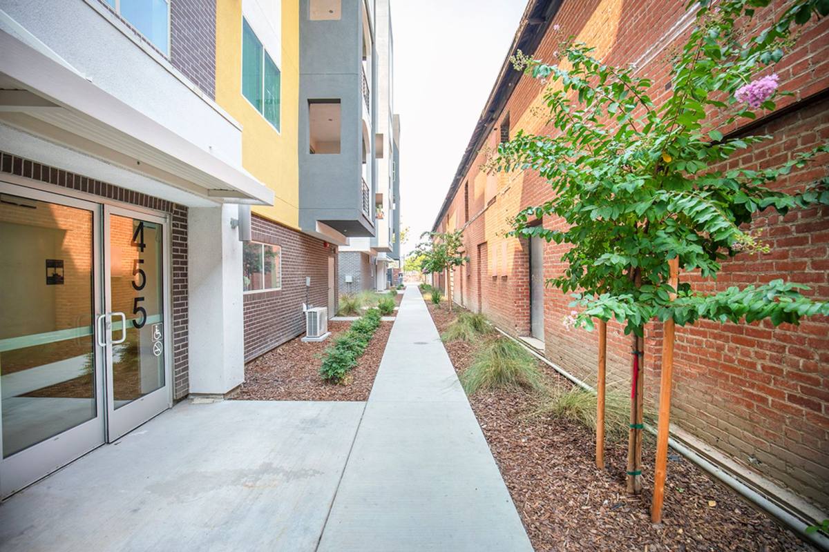 Apartment for rent at 455-459 Tailoff Lane, Sacramento, CA 95818