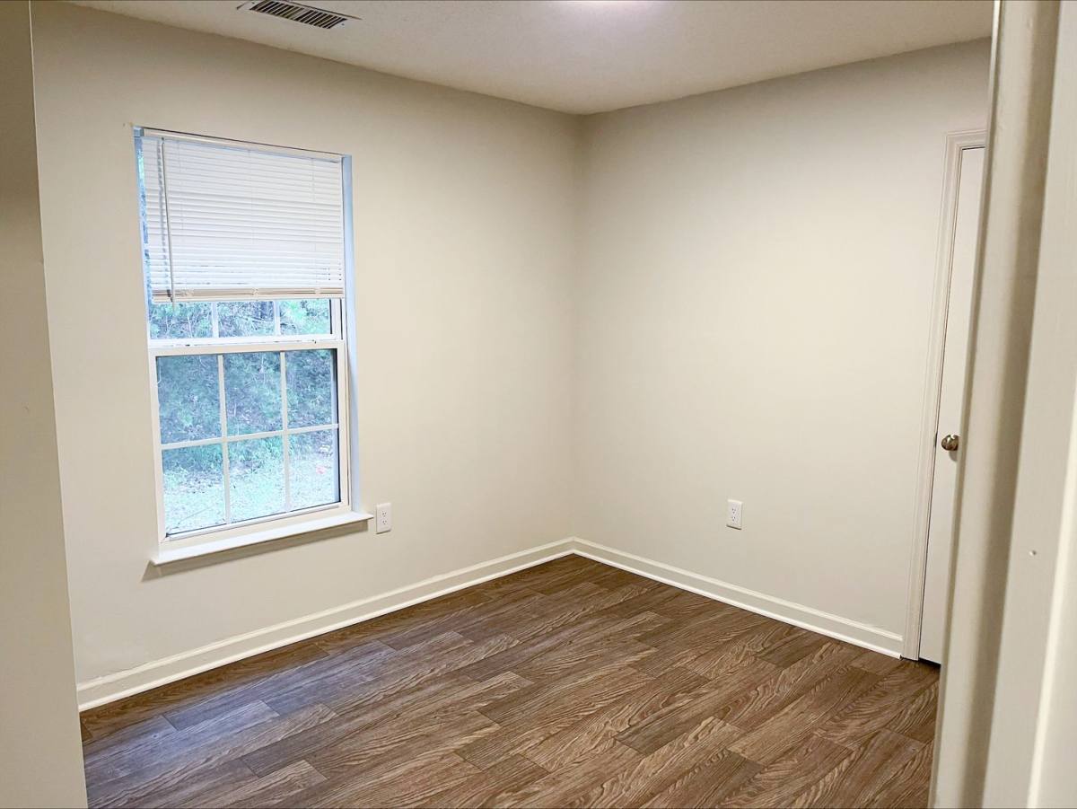 Apartment for rent at 1130 Ridge Rd, Martinsville, VA 24112