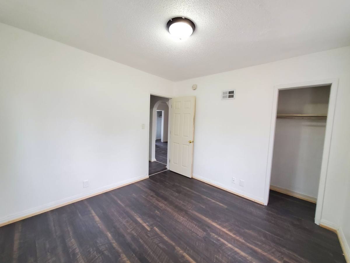 House for rent at 306 Charles St, Waterloo, IA 50703