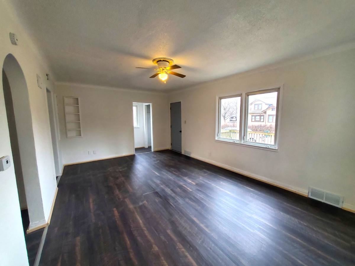 House for rent at 306 Charles St, Waterloo, IA 50703