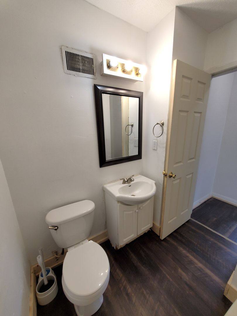 House for rent at 306 Charles St, Waterloo, IA 50703