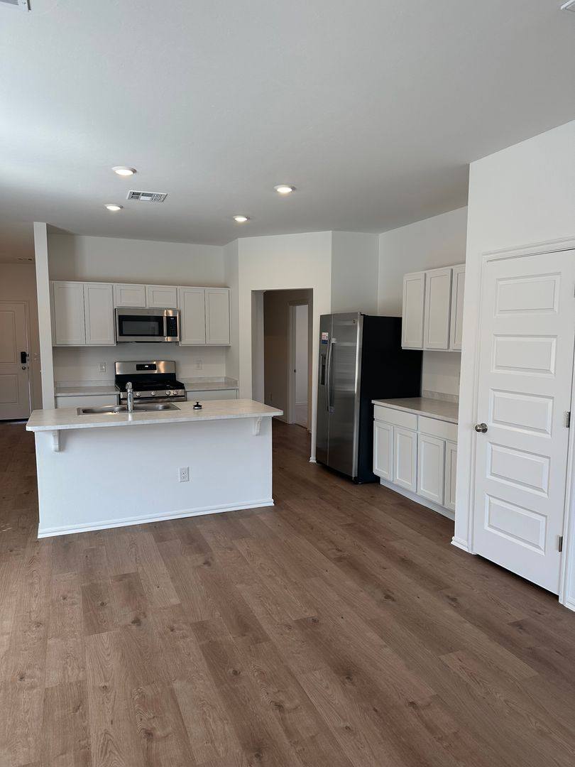 House for rent at 1072 Westbrook Blvd, Purcell, OK 73080