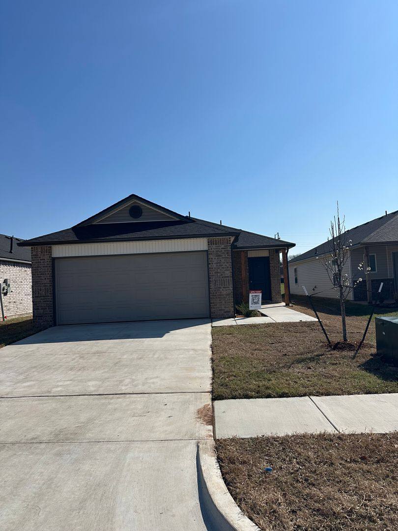 House for rent at 1072 Westbrook Blvd, Purcell, OK 73080