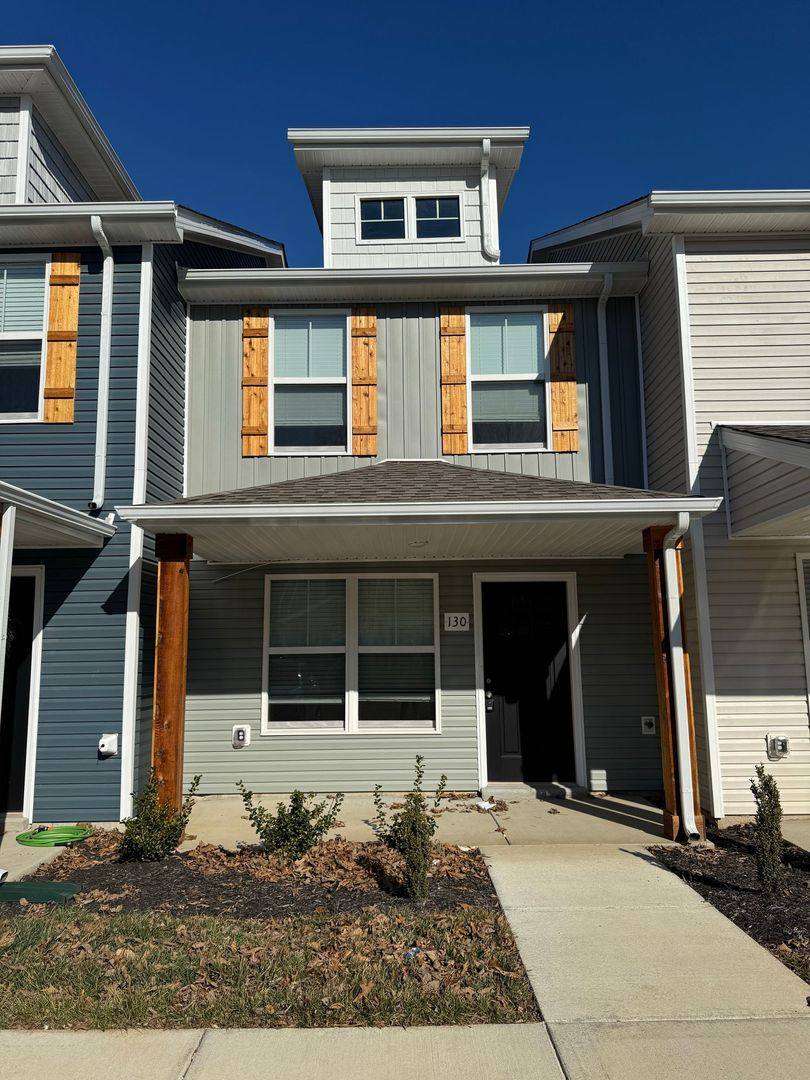 Townhouse for rent at 130 Quarry Point Dr, Clarksville, TN 37043