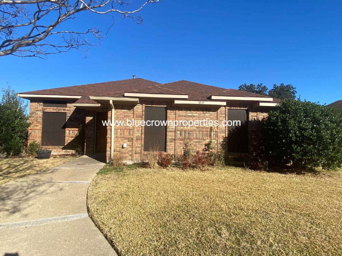 House for rent at 1212 Case Dr, Mesquite, TX 75181