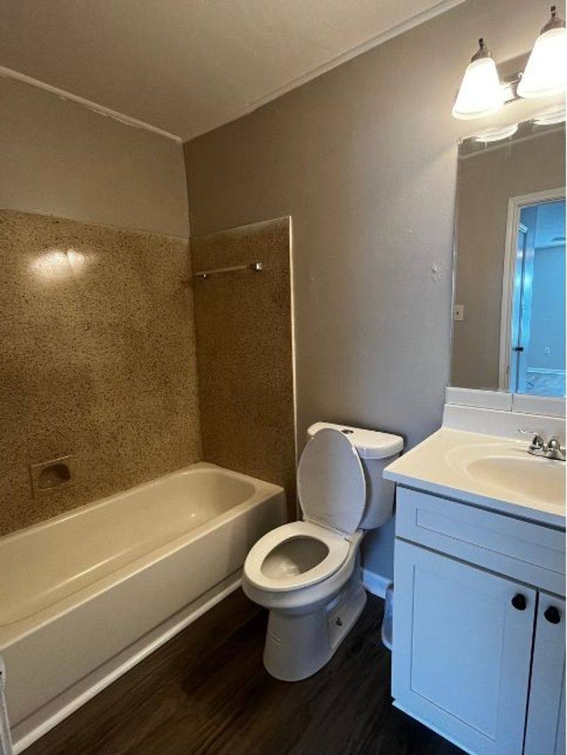 Apartment for rent at 3482 King Bradford Dr, Baton Rouge, LA 70816