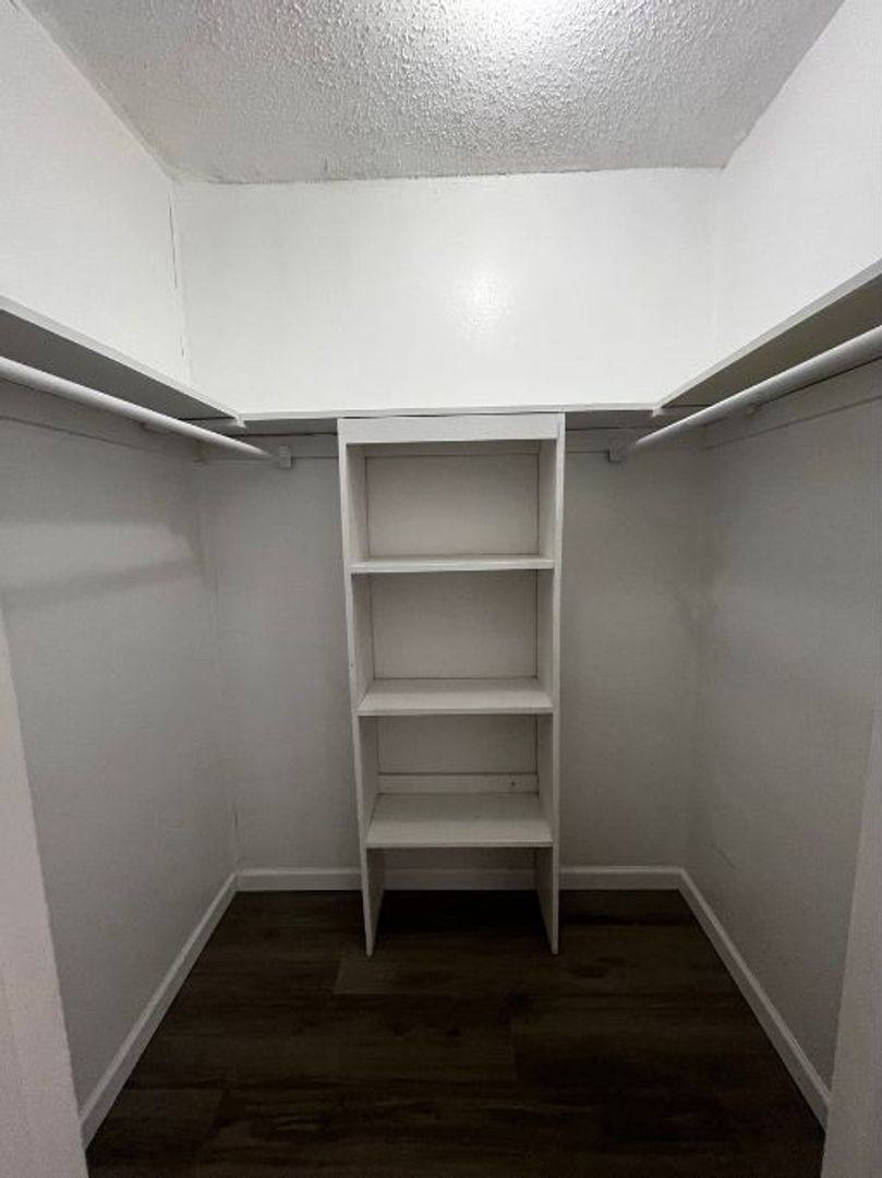 Apartment for rent at 3482 King Bradford Dr, Baton Rouge, LA 70816