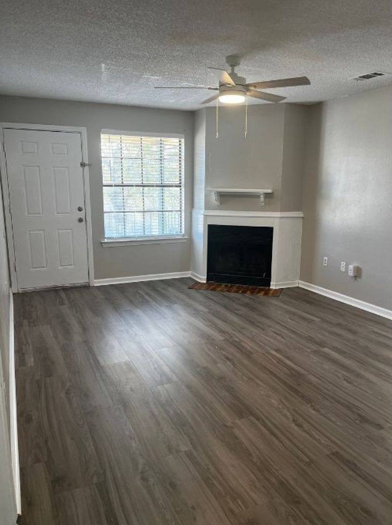 Apartment for rent at 3482 King Bradford Dr, Baton Rouge, LA 70816