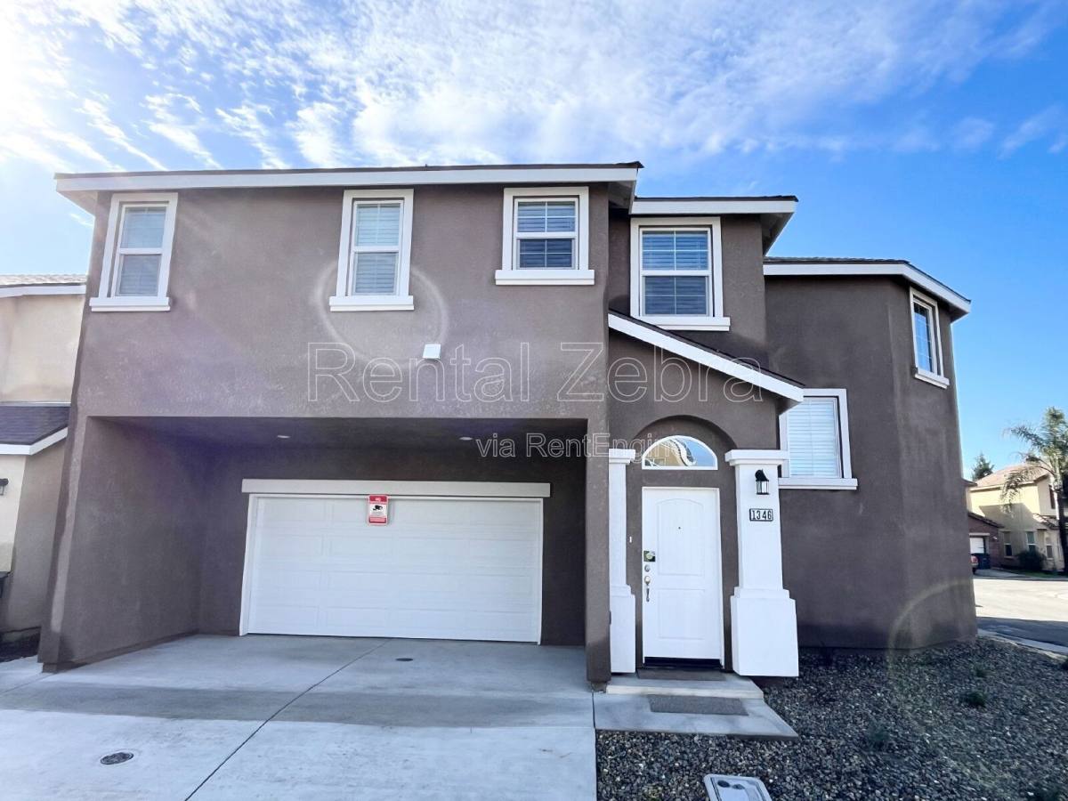 House for rent at 1346 Playa Del Rey Dr, Merced, CA 95348