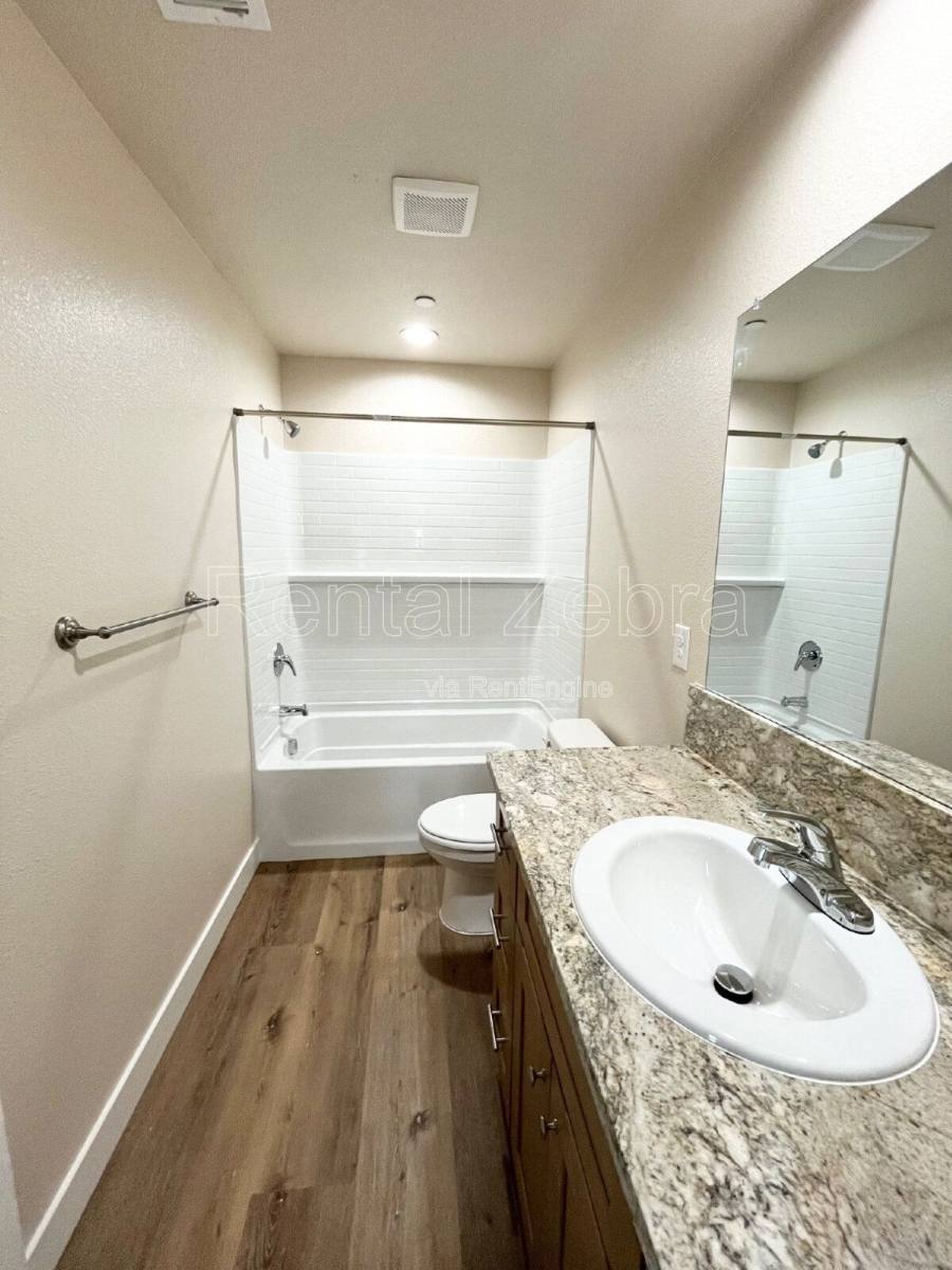 House for rent at 1346 Playa Del Rey Dr, Merced, CA 95348
