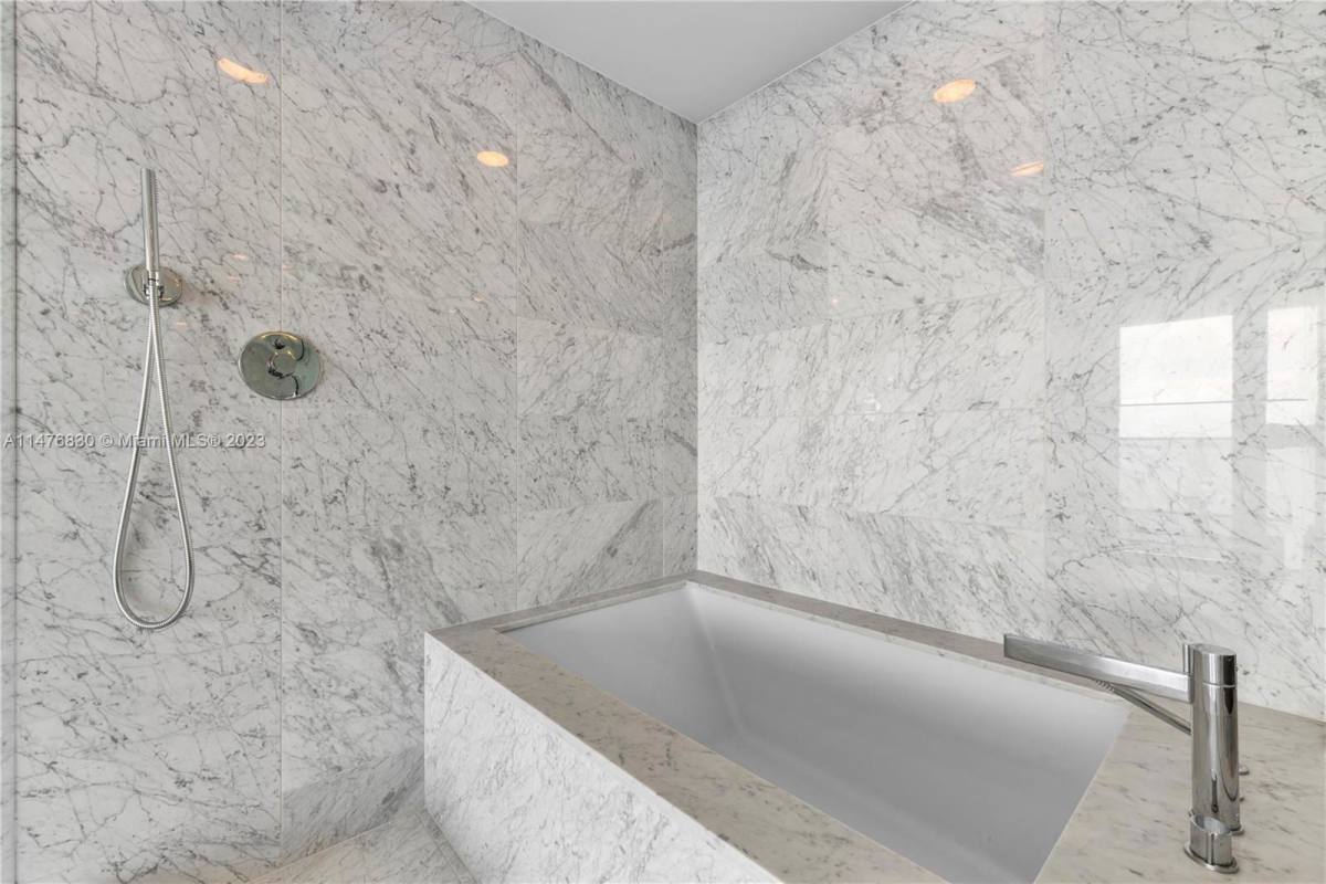 Apartment for rent at 3131 NE 7th Ave, Miami, FL 33137