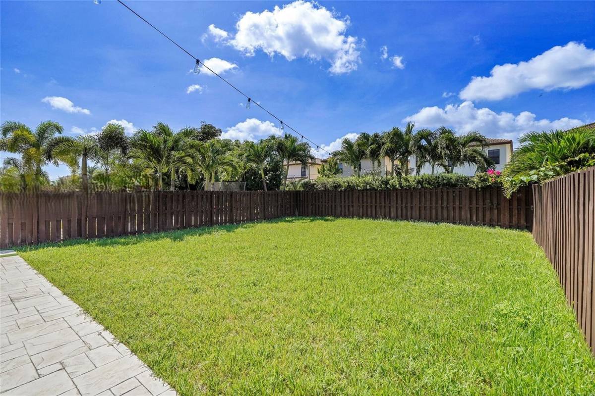 House for rent at 10072 NW 87th Terrace, Miami, FL 33178