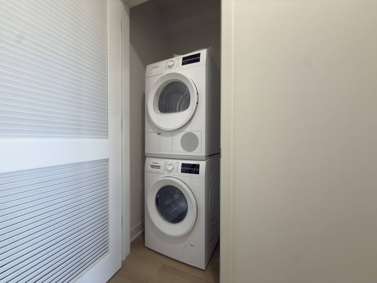 Apartment for rent at 1100 W Grand Ave #305, Chicago, IL 60642