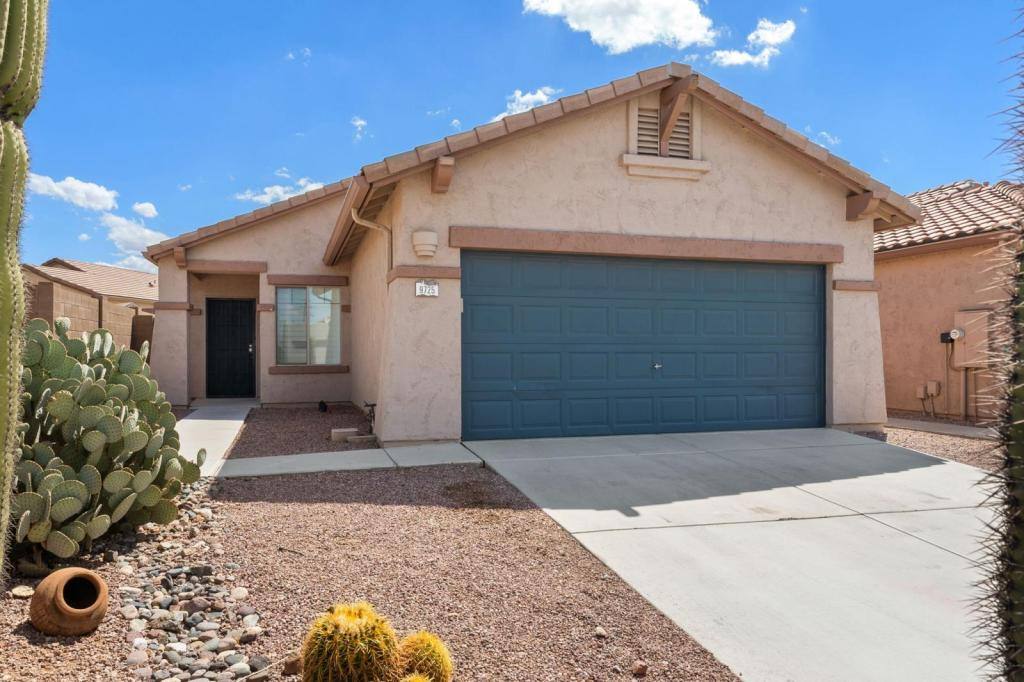 House for rent at 9725 E Stone Circle Lane, Gold Canyon, AZ 85118