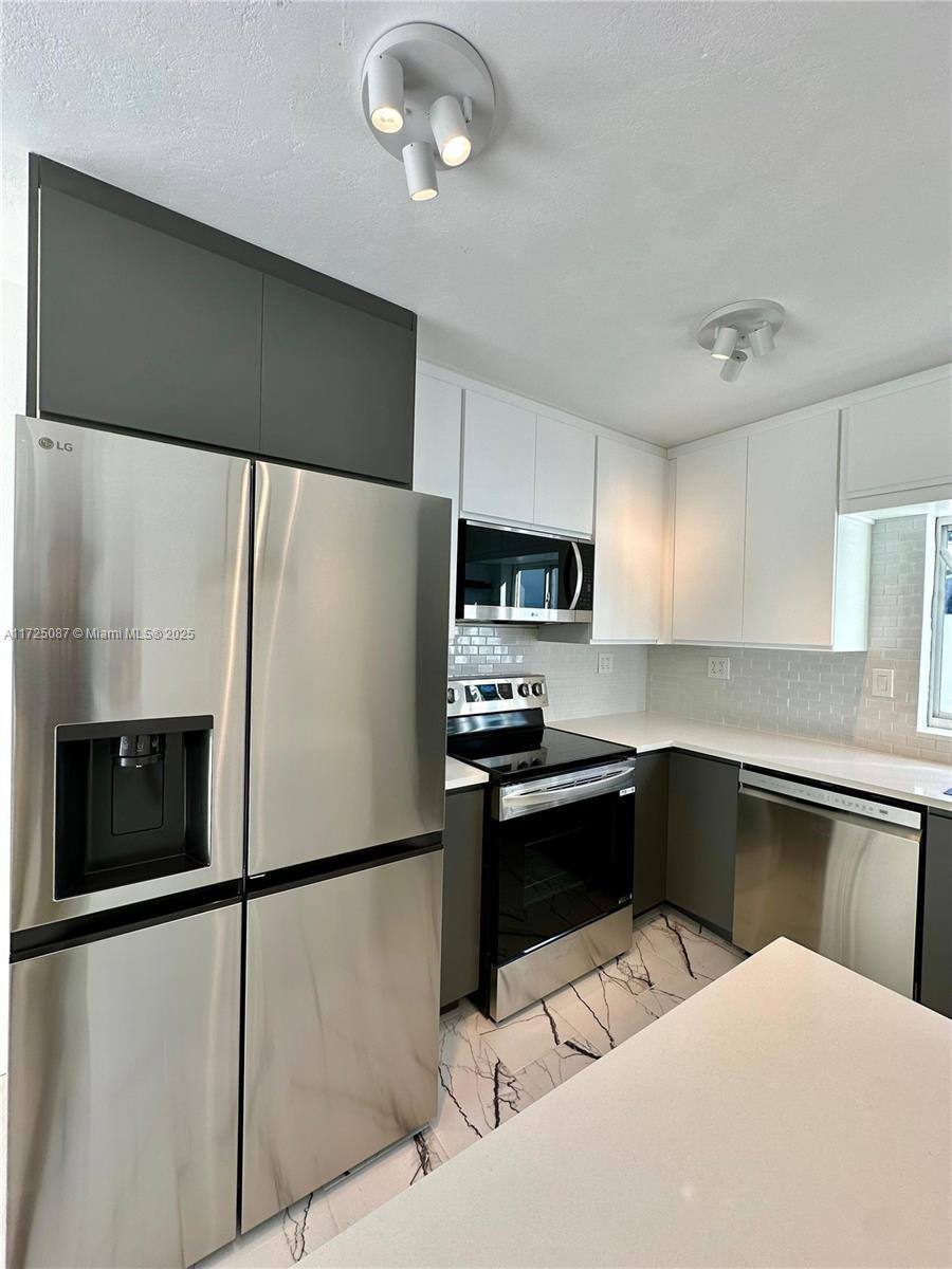 House for rent at 629 SW 4th St, Hallandale, FL 33009