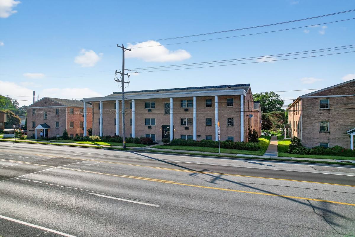 Apartment for rent at Alexander Arms, 4800 Township Line Rd #D-08, Drexel Hill, PA 19026