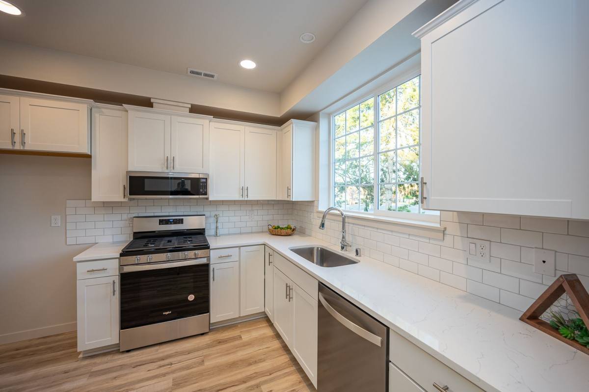 Condo for rent at 334 9th Ave SE, Puyallup, WA 98372