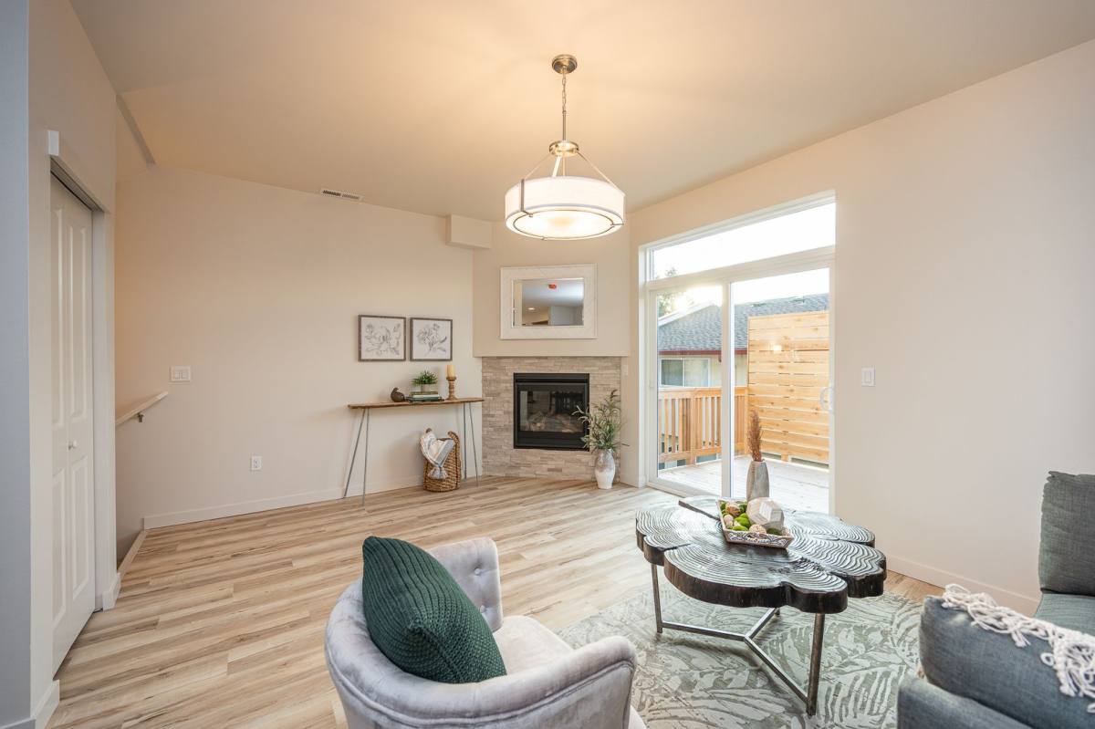 Condo for rent at 334 9th Ave SE, Puyallup, WA 98372