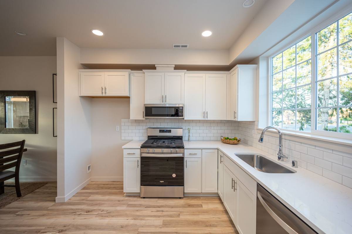 Condo for rent at 334 9th Ave SE, Puyallup, WA 98372