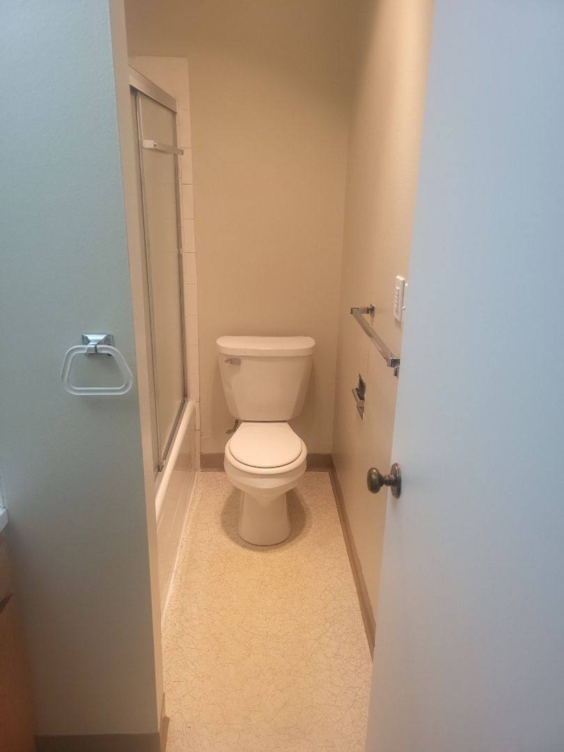 Apartment for rent at 6305 -6409 Kansas St, Vancouver, WA 98661