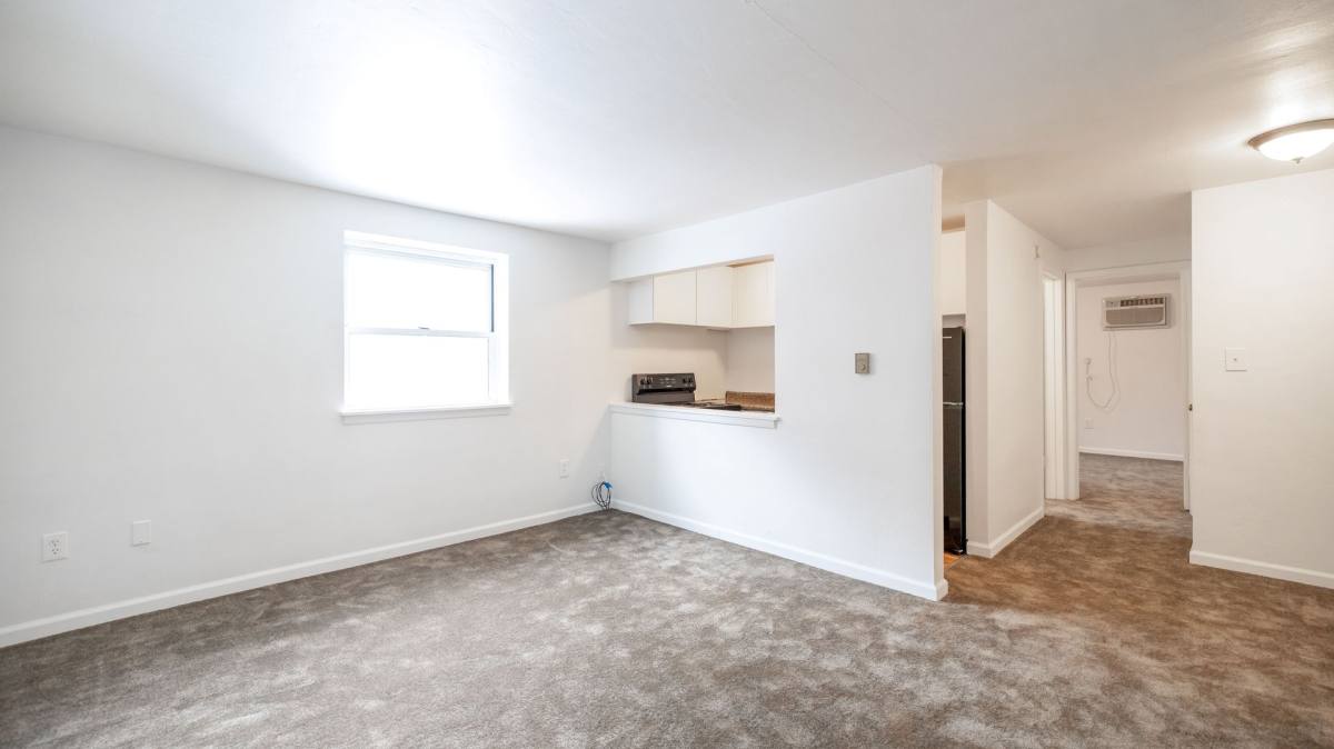 Apartment for rent at 1005-1015 Willowbrook Dr, Greensburg, PA 15601
