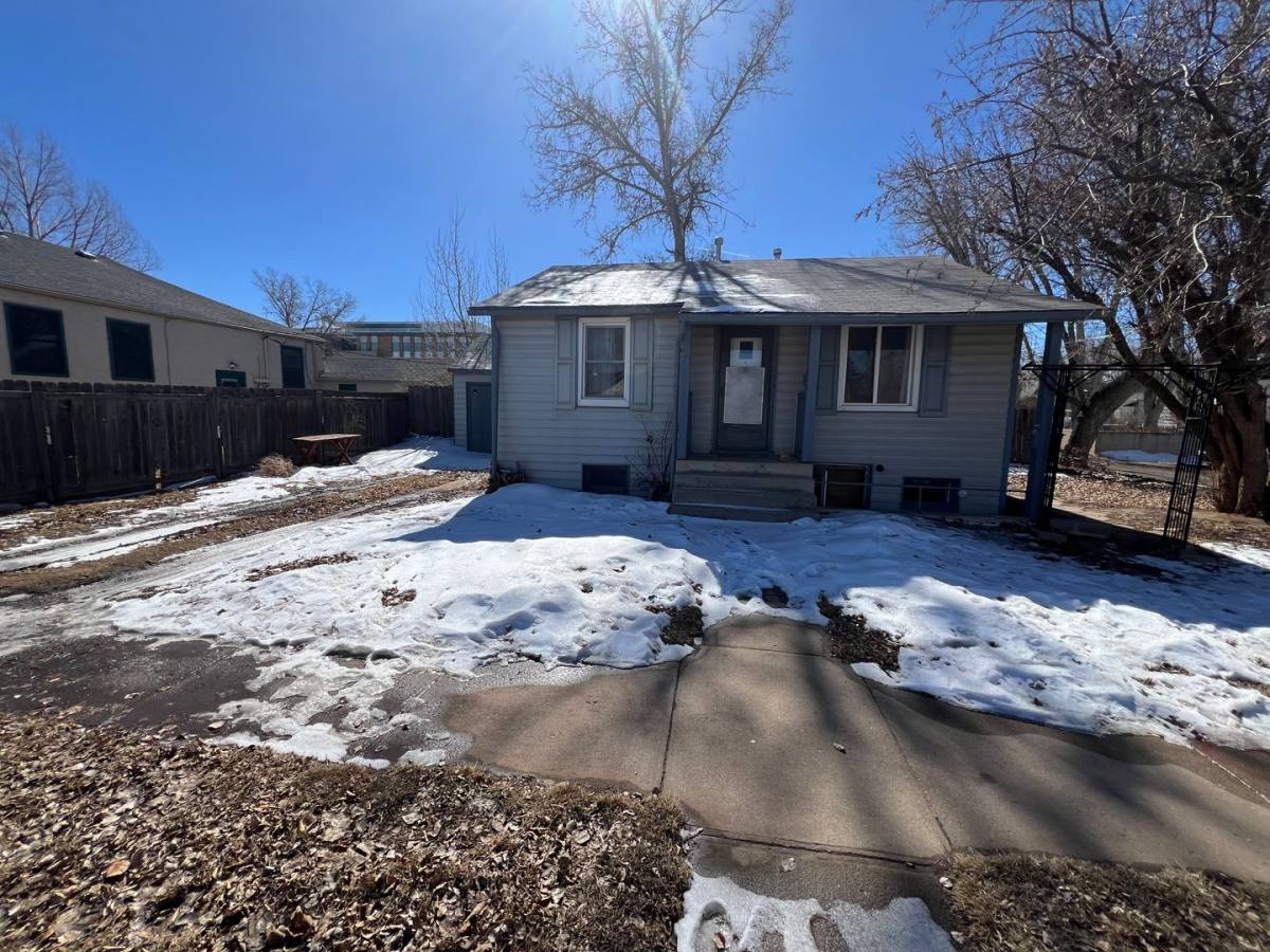 House for rent at 916 1 2 E Flint St, Laramie, WY 82072
