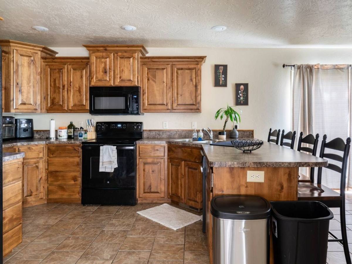 House for rent at 674 Tanglewood Dr, Rexburg, ID 83440