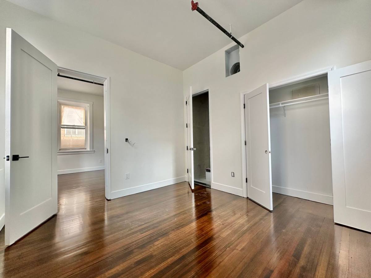 Apartment for rent at 813 Chapel St, New Haven, CT 06511