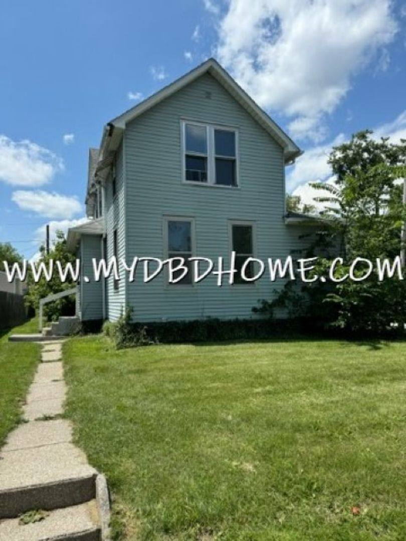 Apartment for rent at 2804 Abbott St, Fort Wayne, IN 46806