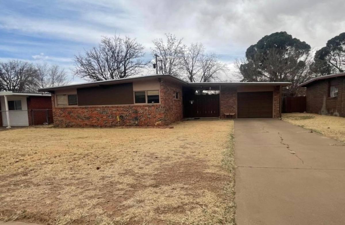 House for rent at 2315 48th St, Lubbock, TX 79412