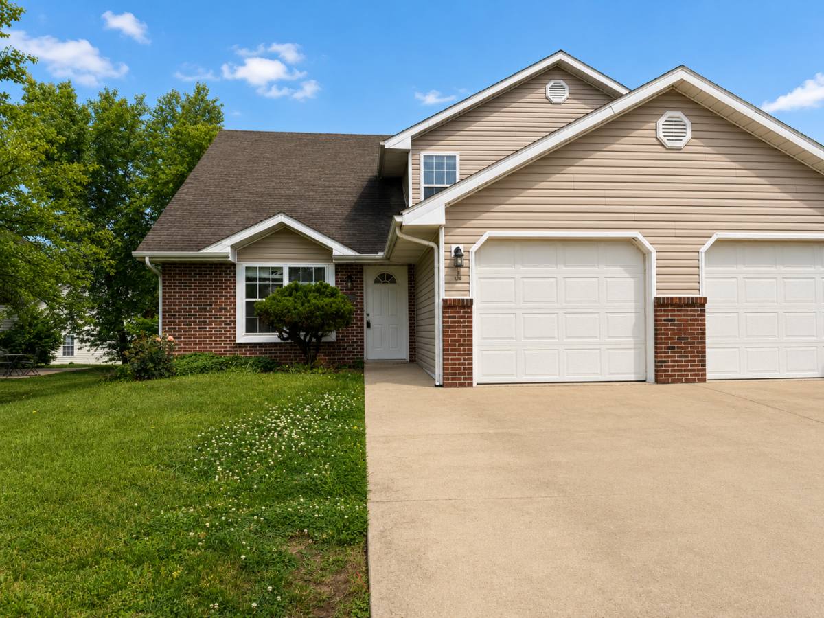 Apartment for rent at 3306-3308 Dove Dr, Columbia, MO 65202