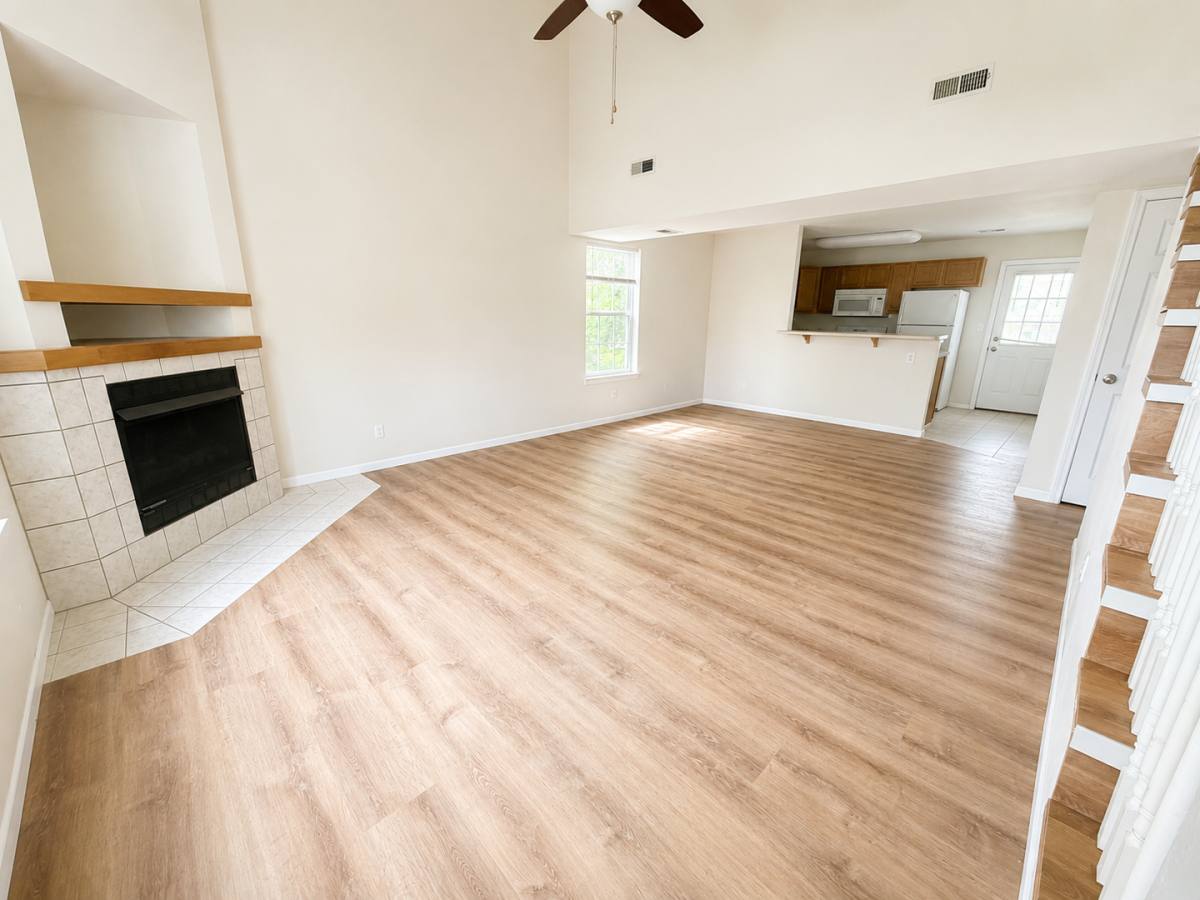 Apartment for rent at 3306-3308 Dove Dr, Columbia, MO 65202