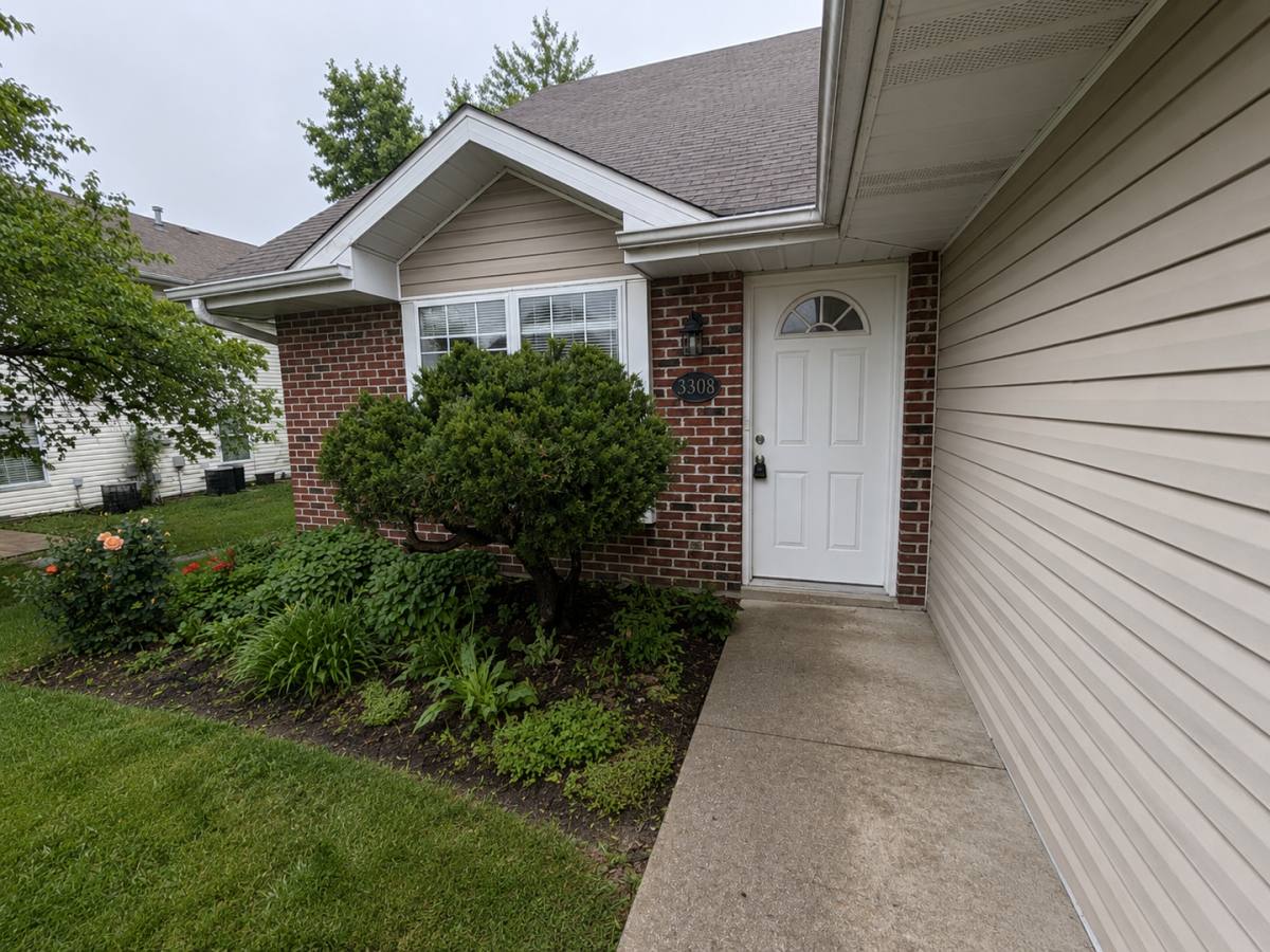 Apartment for rent at 3306-3308 Dove Dr, Columbia, MO 65202