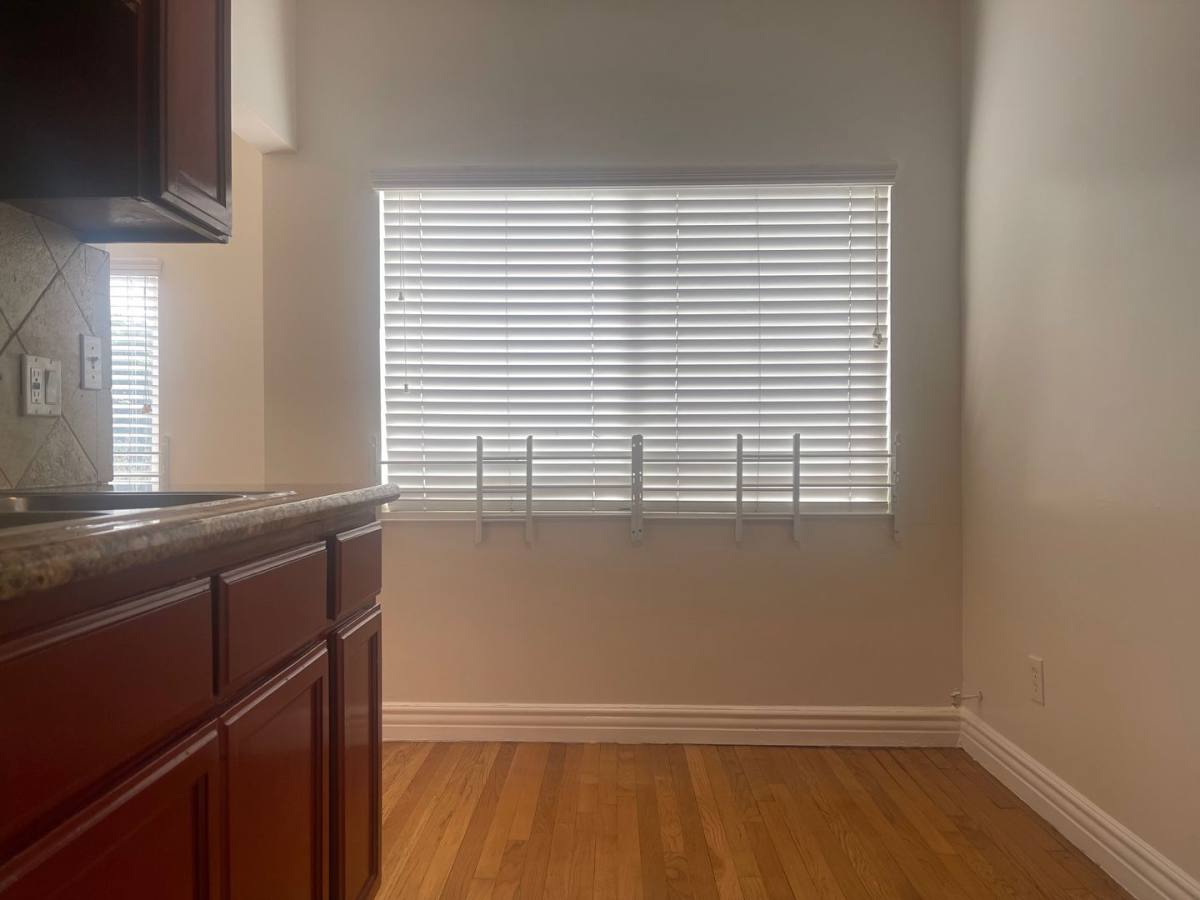 Apartment for rent at 719 N Madison Ave, Los Angeles, CA 90029