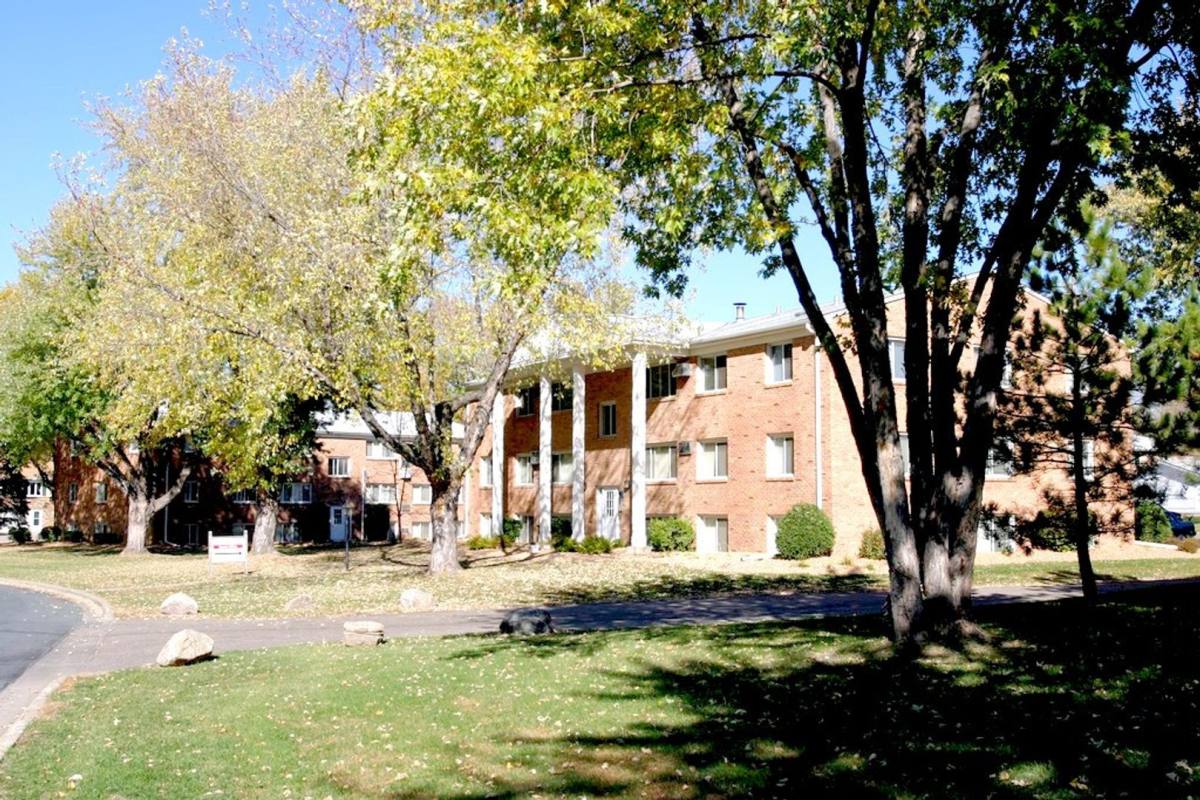 Apartment for rent at 13701 13709 13725 13733 103 Wentworth Ave, Burnsville, MN 55337