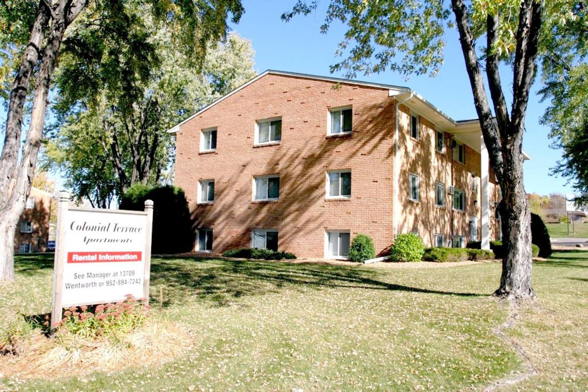 Apartment for rent at 13701 13709 13725 13733 103 Wentworth Ave, Burnsville, MN 55337