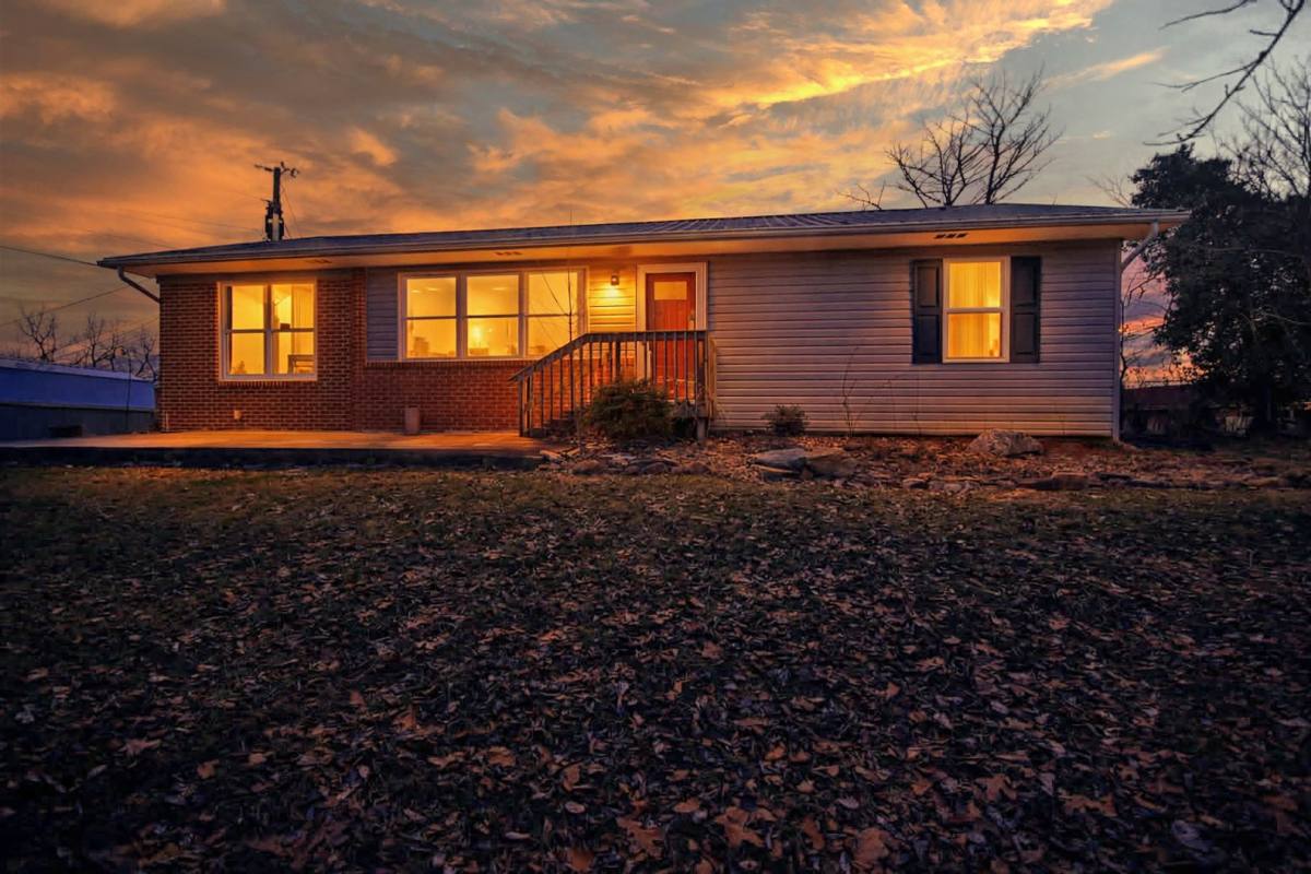 House for rent at 108 Cottonwood Dr, Greeneville, TN 37745