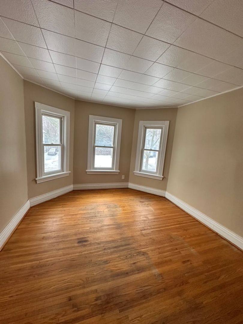 Apartment for rent at 490 Glenwood Ave, Rochester, NY 14613