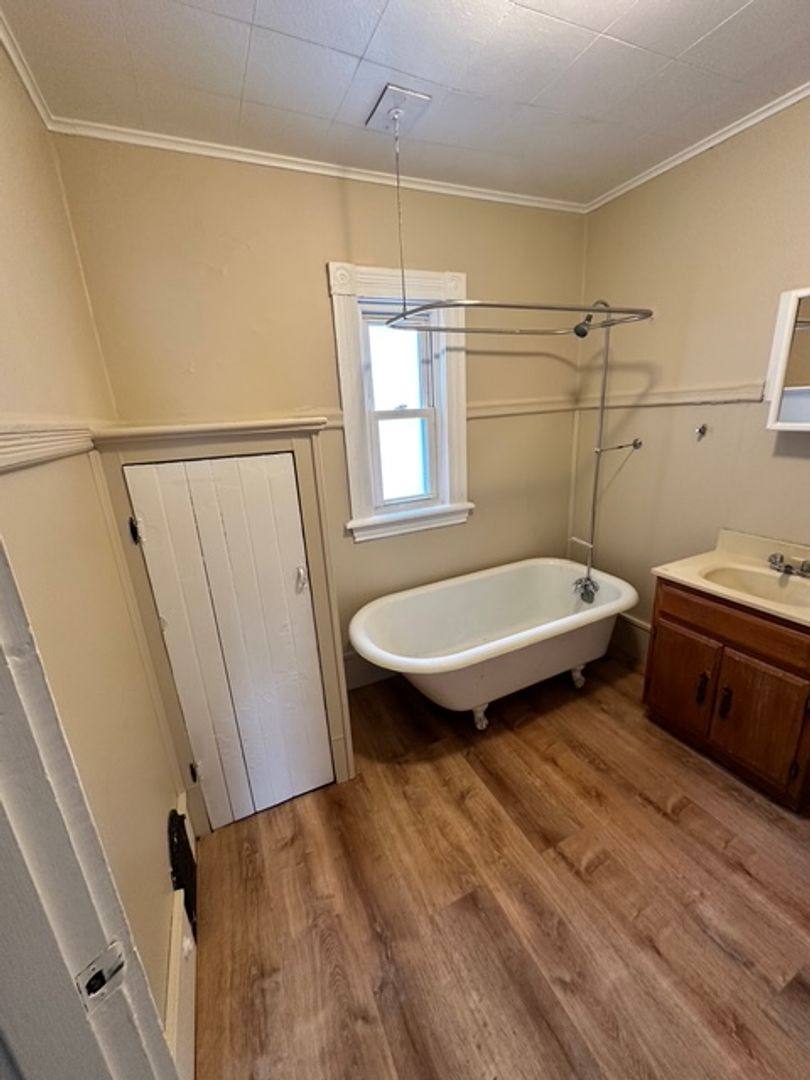 Apartment for rent at 490 Glenwood Ave, Rochester, NY 14613