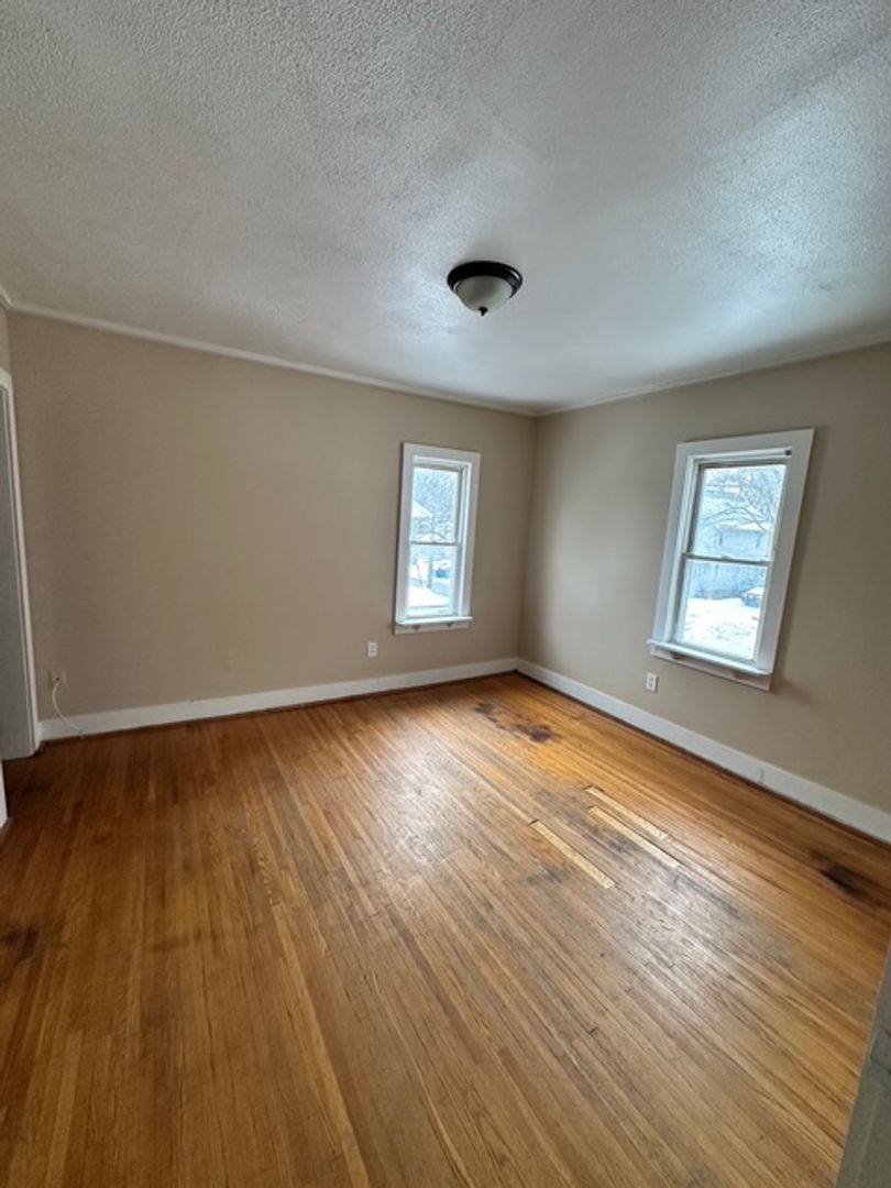 Apartment for rent at 490 Glenwood Ave, Rochester, NY 14613