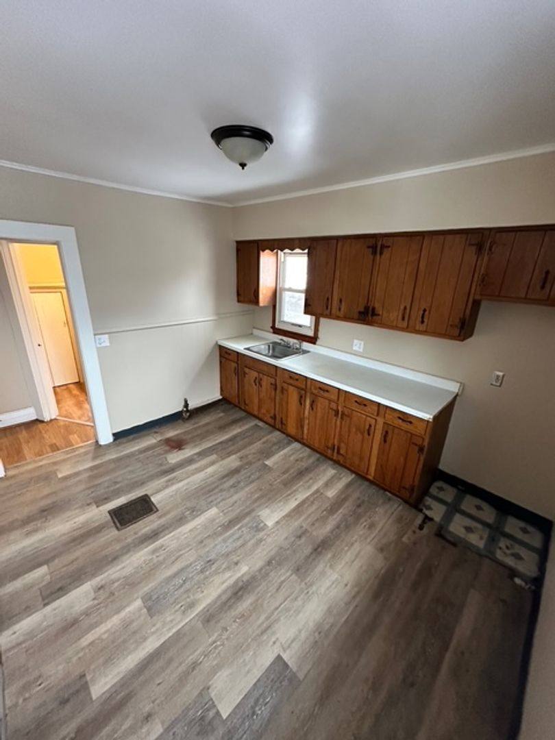 Apartment for rent at 490 Glenwood Ave, Rochester, NY 14613