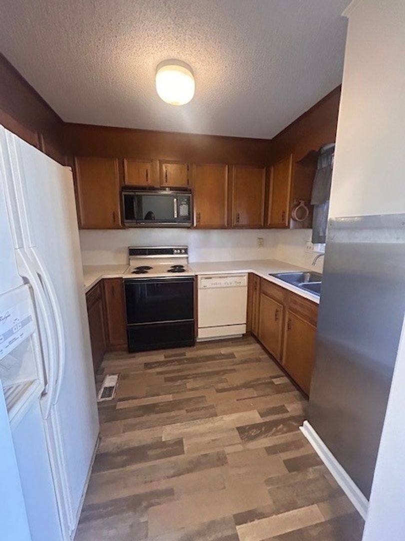 Apartment for rent at 133 Columbine Dr, Winston Salem, NC 27106