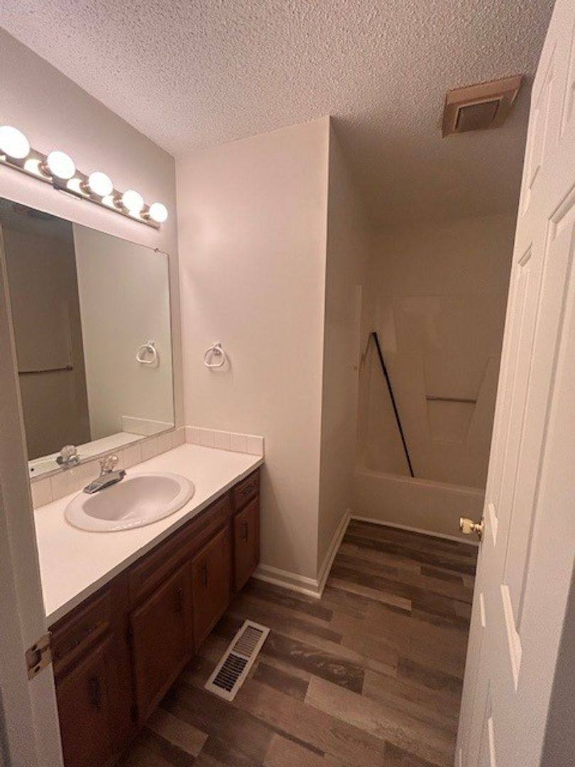 Apartment for rent at 133 Columbine Dr, Winston Salem, NC 27106