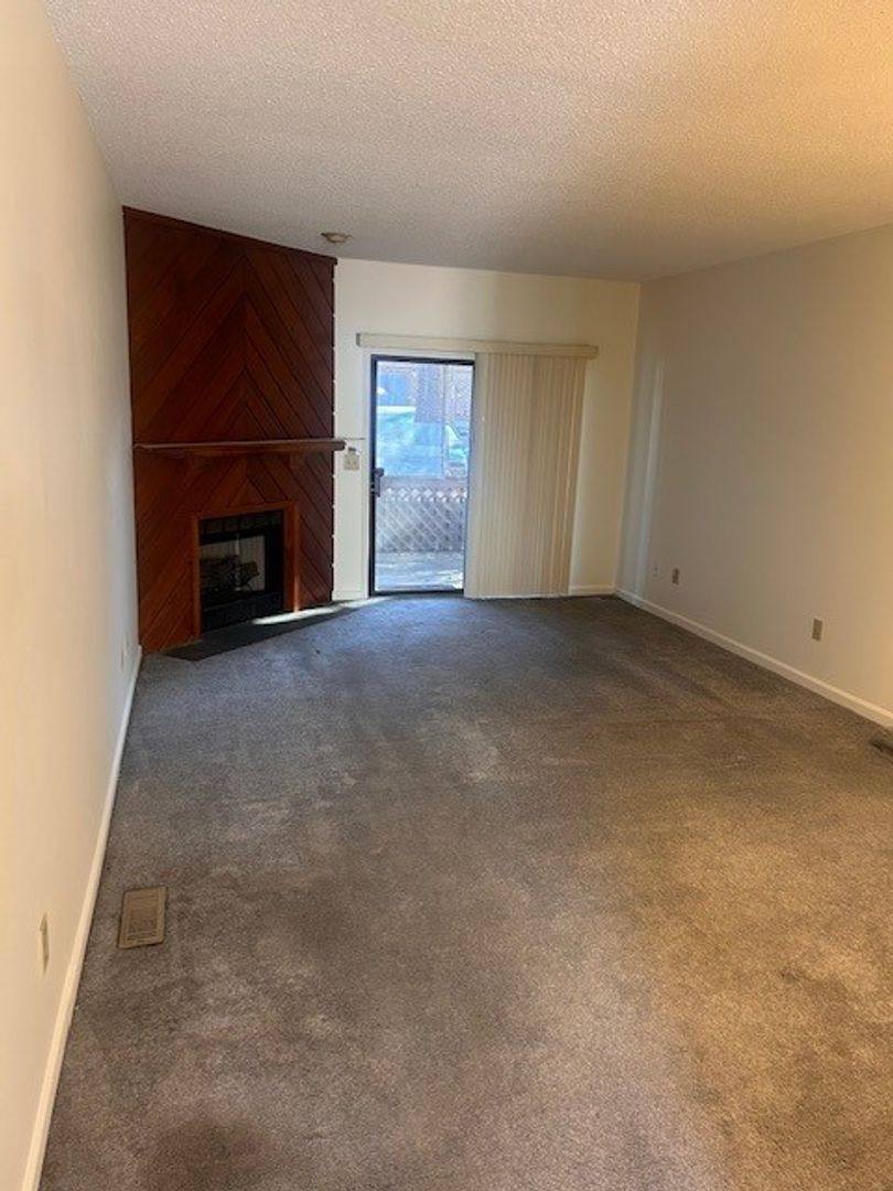 Apartment for rent at 133 Columbine Dr, Winston Salem, NC 27106