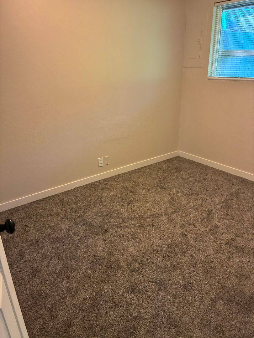 Apartment for rent at 1604 Bryant St, Vancouver, WA 98661