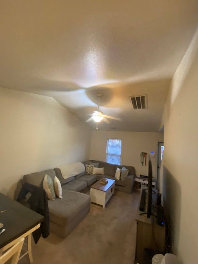 Townhouse for rent at 500 Springwood Dr, Jacksonville, NC 28546