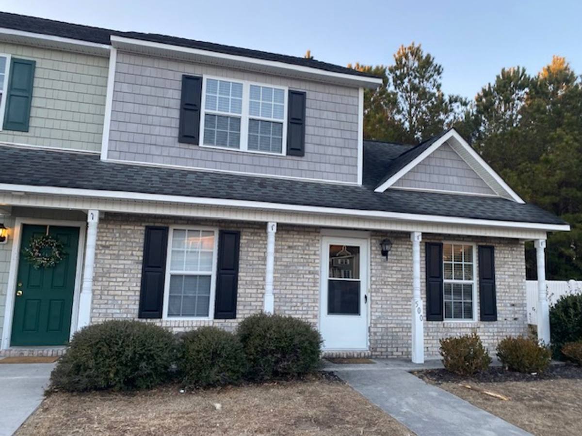 Townhouse for rent at 500 Springwood Dr, Jacksonville, NC 28546