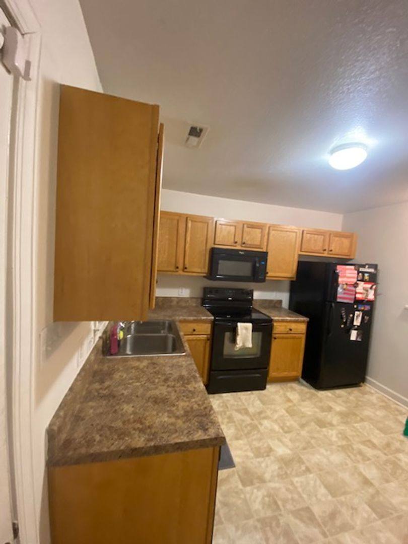 Townhouse for rent at 500 Springwood Dr, Jacksonville, NC 28546