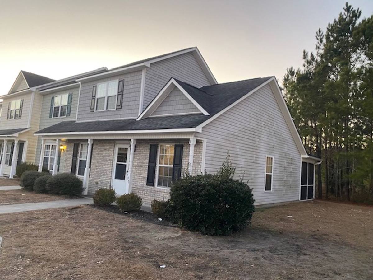 Townhouse for rent at 500 Springwood Dr, Jacksonville, NC 28546