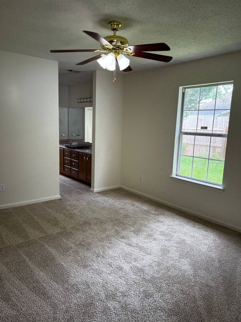 House for rent at 1128 Sweetbriar Station, Fort Walton Beach, FL 32547